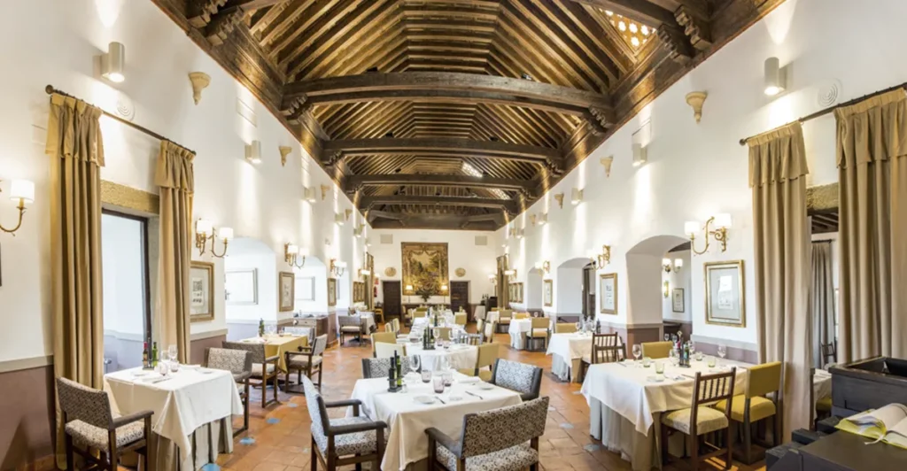 Alojamiento en España para expediciones de caza con BOAZU - Parador de Oropesa