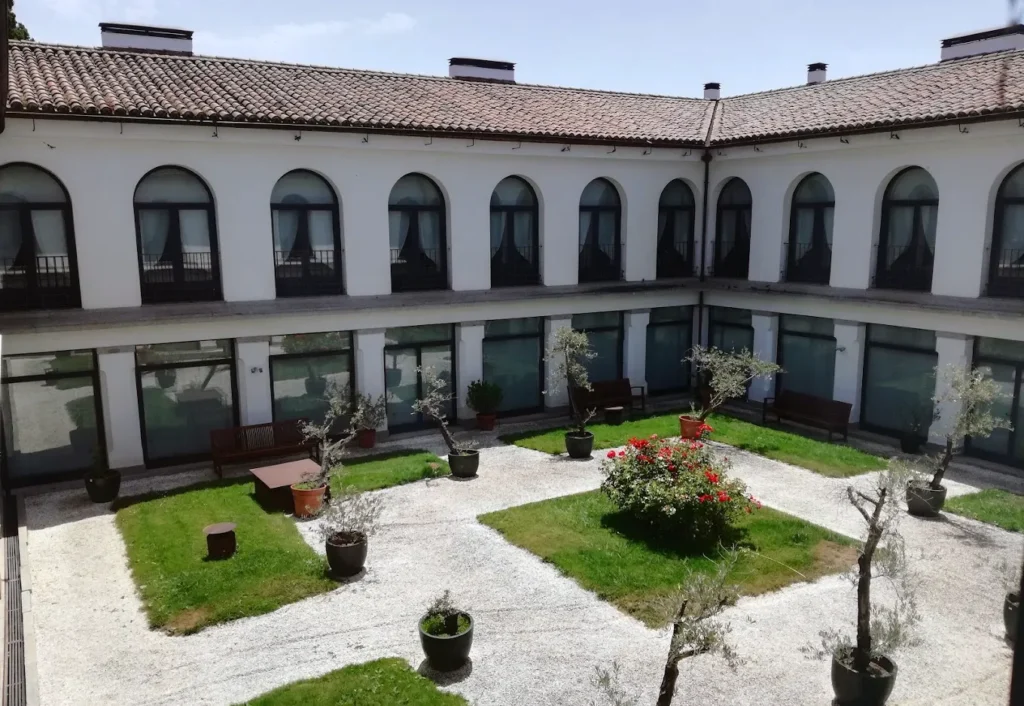 Alojamiento en España para expediciones de caza con BOAZU